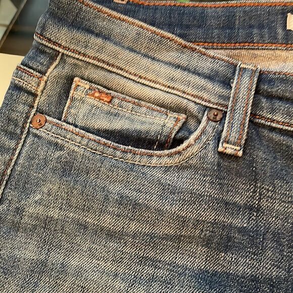 Joe’s jeans 27 socialslite faded Distressed on the bottom of both legs . - Picture 6 of 14